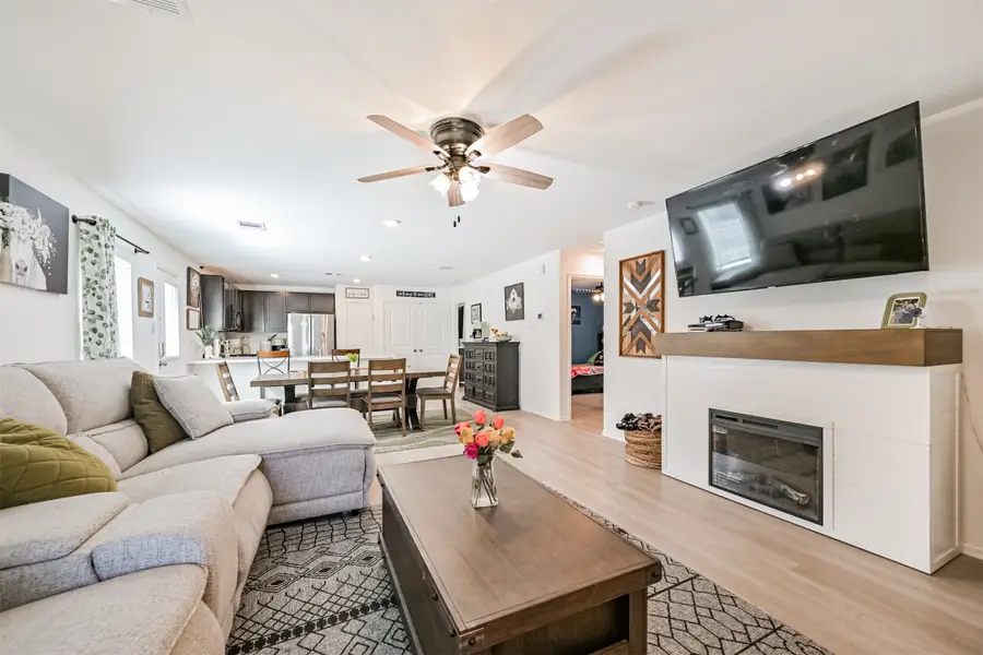 138 Austin Road, Angleton, TX 77515 - Image #3