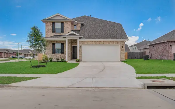 8438 Quiet Bay Drive, Baytown, TX 77523
