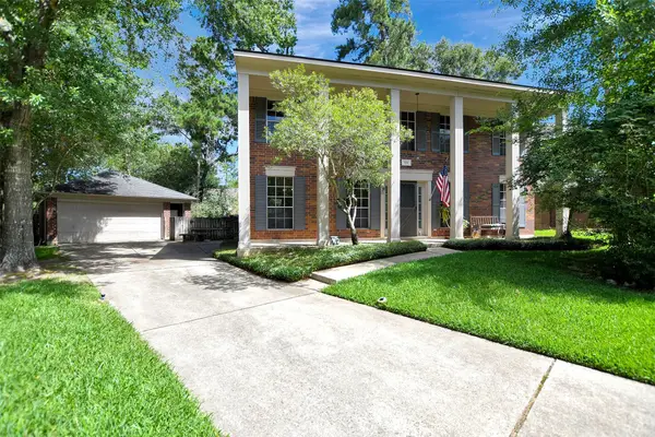 123 W Trillium Court, The Woodlands, TX 77381