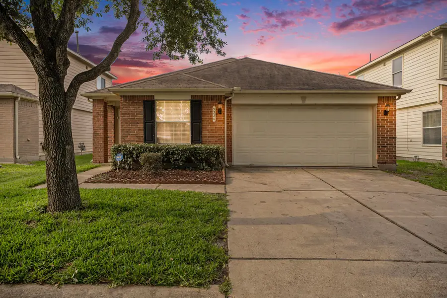 9326 Garfield Park Lane, Houston, TX 77075 - #2