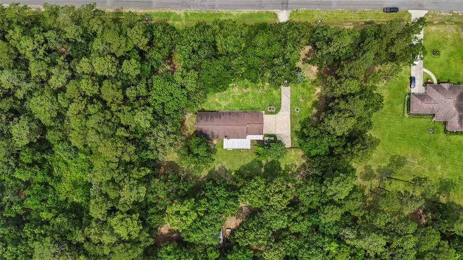 412 Commanche Trail, Wallisville, TX 77597 - Image #3