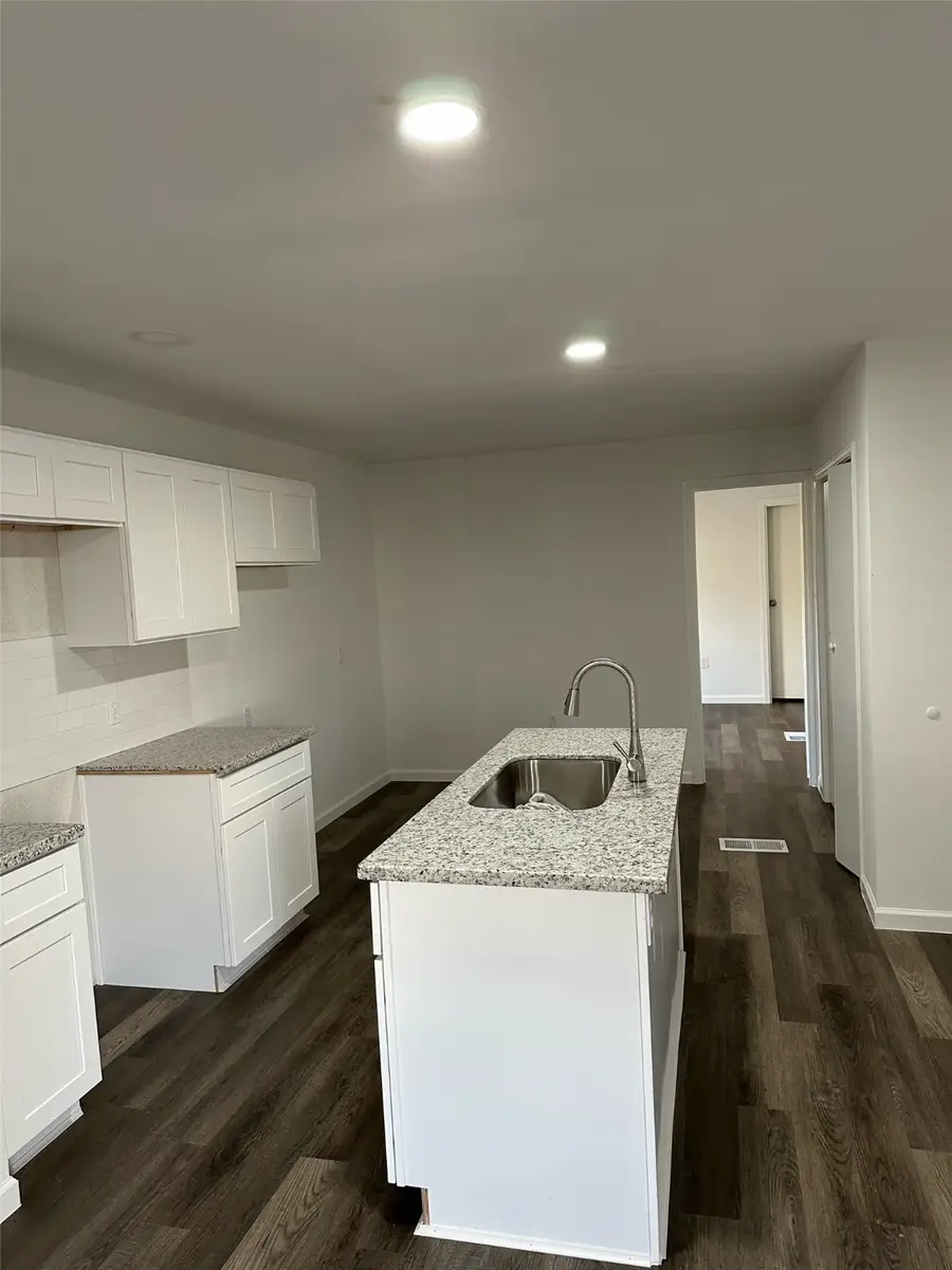 404 Alva Avenue, Baytown, TX 77520 - Image #3