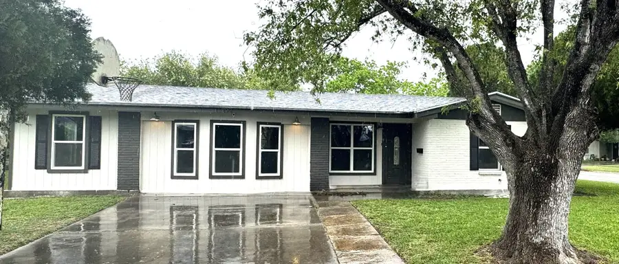 322 S 26th Street, Kingsville, TX 78363 - Image #2