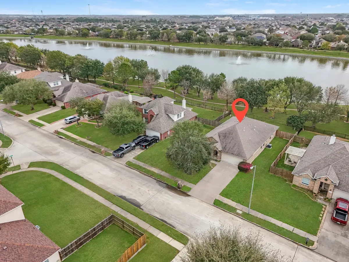 5226 Caraway Lake Drive, Baytown, TX 77521 - Image #1