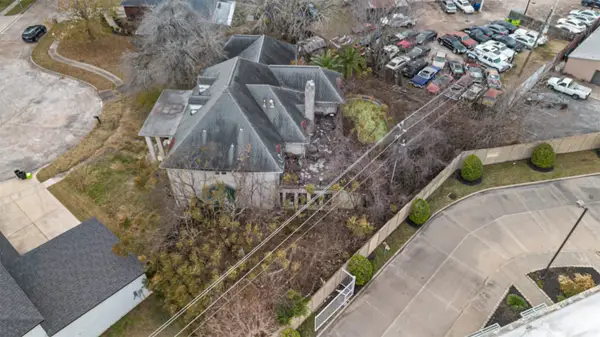 131 Squires Bend, Stafford, TX 77477