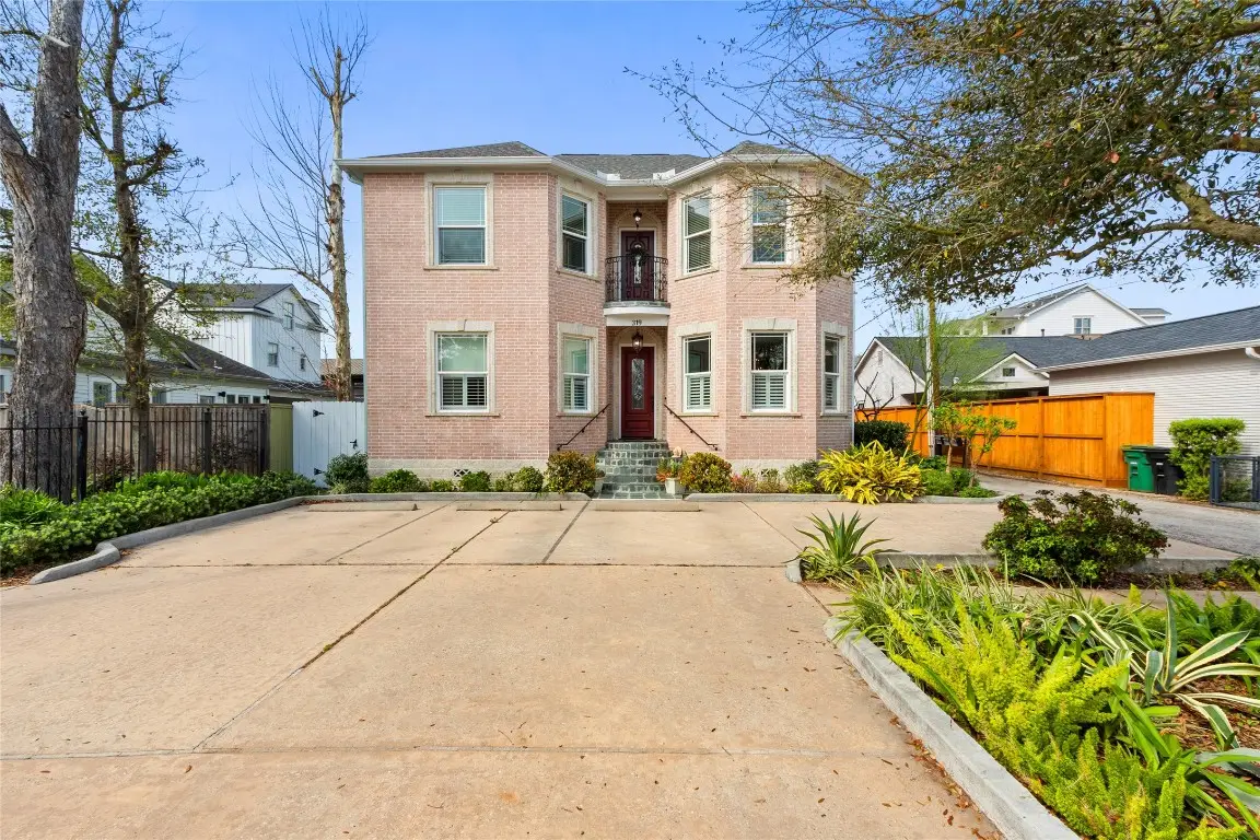 319 W 10th Street, Houston, TX 77008 - #1