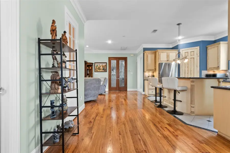 319 W 10th Street, Houston, TX 77008 - #2