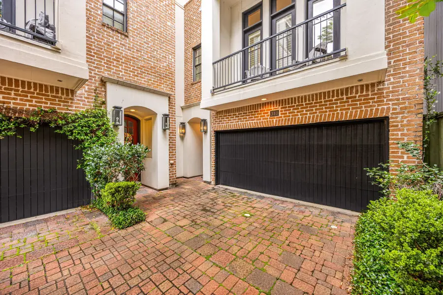 310 W Bell Street, Houston, TX 77019 - #2