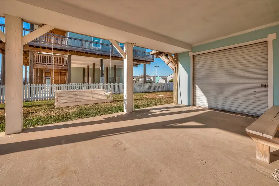2895 Laguna Drive, Crystal Beach, TX 77650 - Image #3