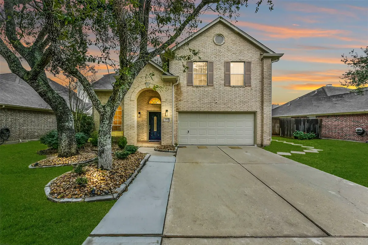 1107 Sunset Lakes Drive, Pearland, TX 77581 - Image #1