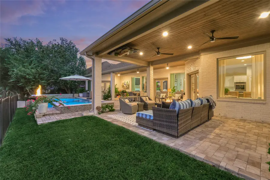 132 Somerton Drive, Montgomery, TX 77356 - #2