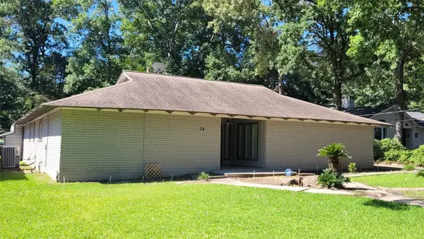 24 Greentree Lane, Conroe, TX 77304