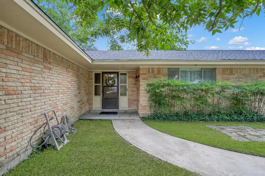 1107 Holly Drive, Conroe, TX 77301 - Image #3