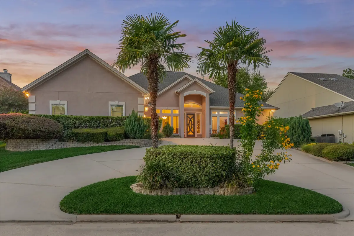 115 Brookgreen Circle N, Montgomery, TX 77356 - #1