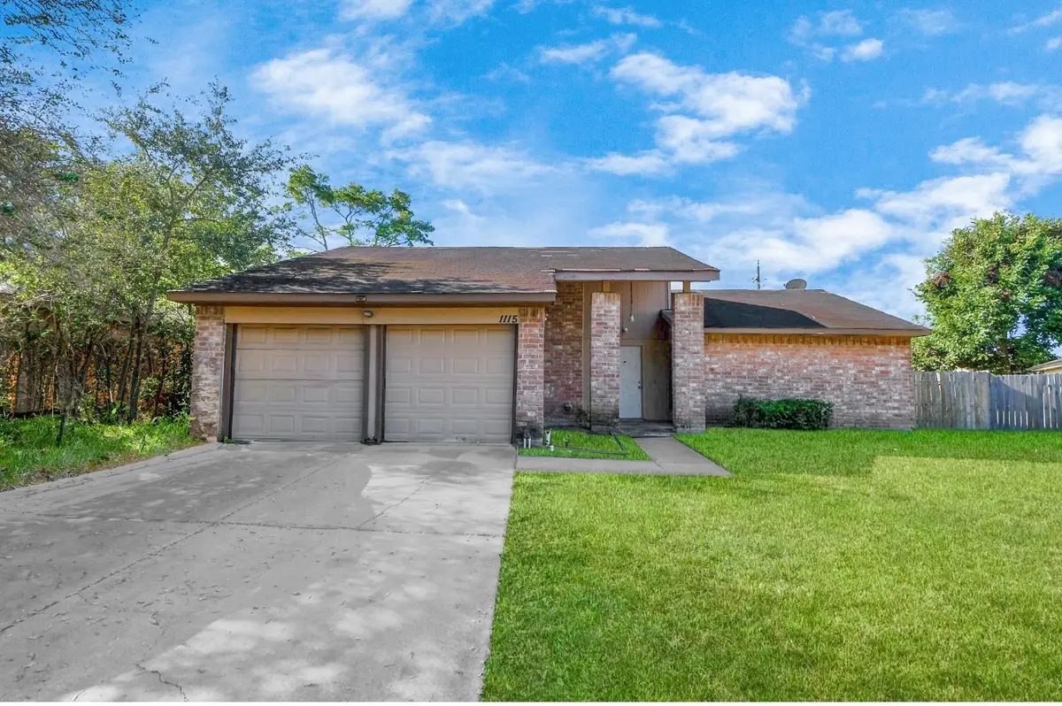 1115 Whispering Pine Drive, Missouri City, TX 77489 - Image #1