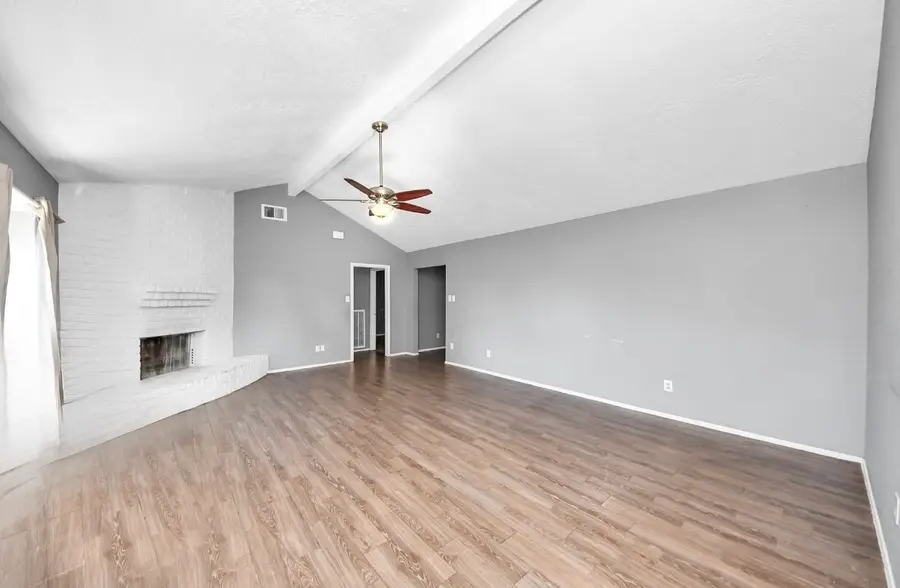 1115 Whispering Pine Drive, Missouri City, TX 77489 - Image #2