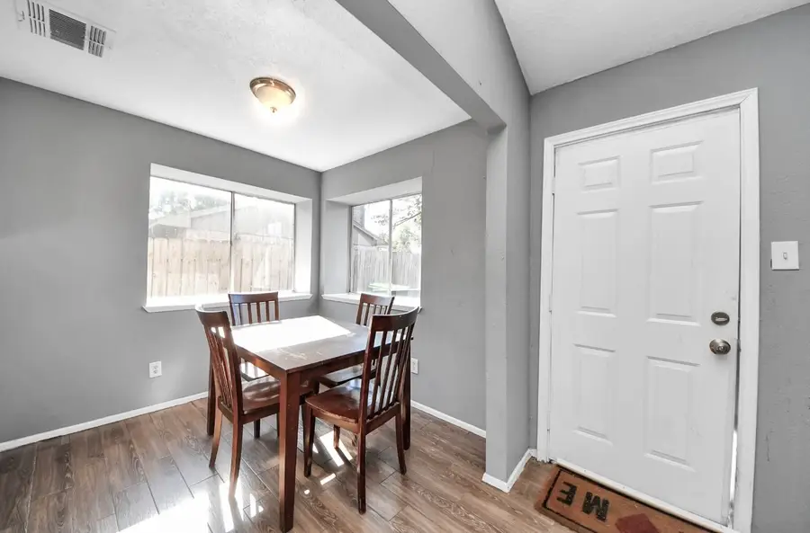 1115 Whispering Pine Drive, Missouri City, TX 77489 - Image #3