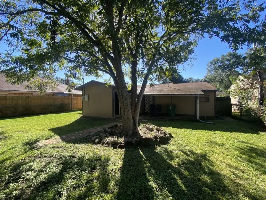5939 Belarbor Street, Houston, TX 77033 - Image #2