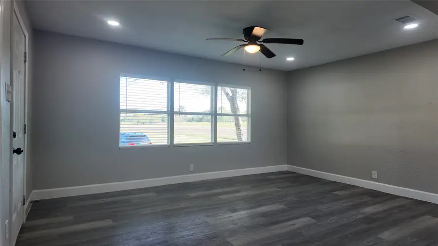 917 Temple Drive, Hitchcock, TX 77563 - #3