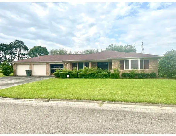 2312 Salisbury Drive, Port Arthur, TX 77640
