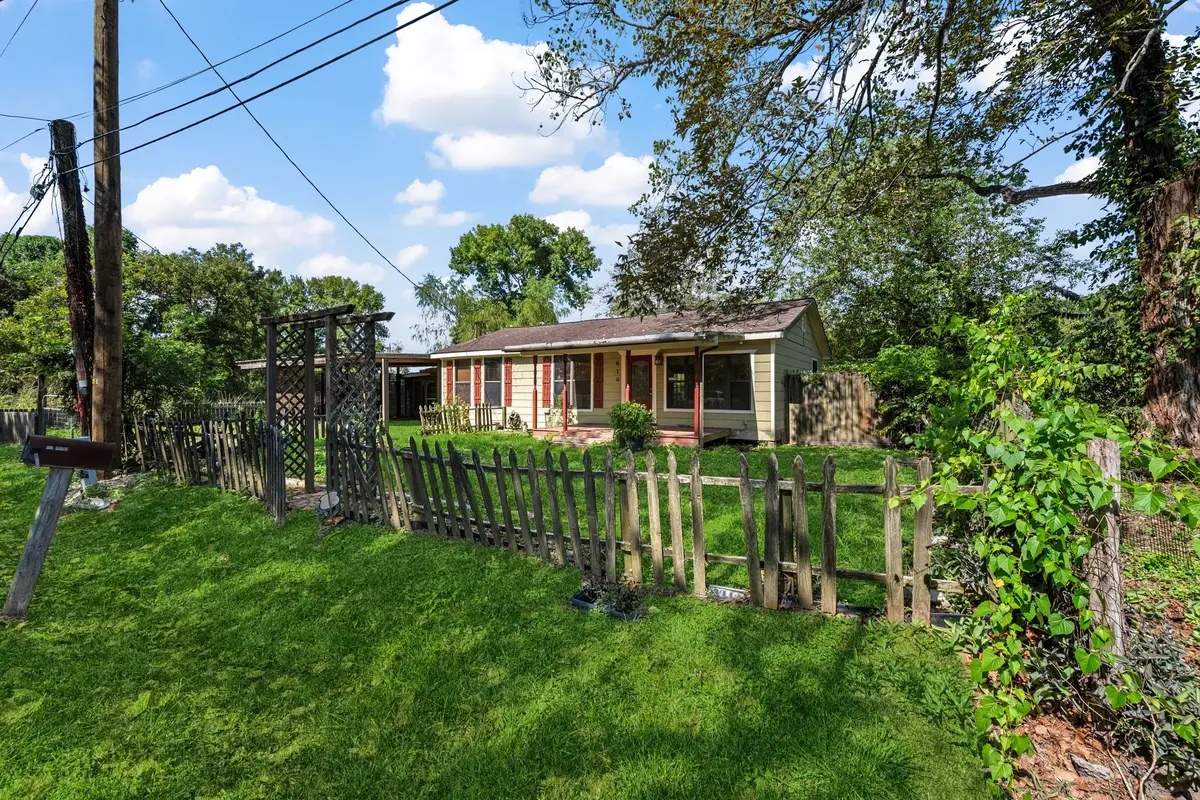 610 Edgar Street, Dayton, TX 77535 - #1