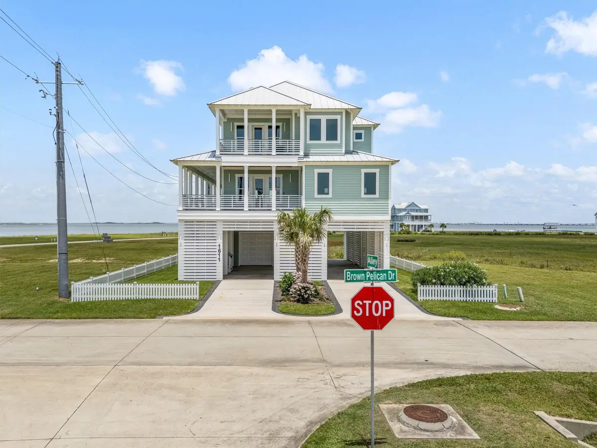 1611 Brown Pelican Bend, Galveston, TX 77554 - #1