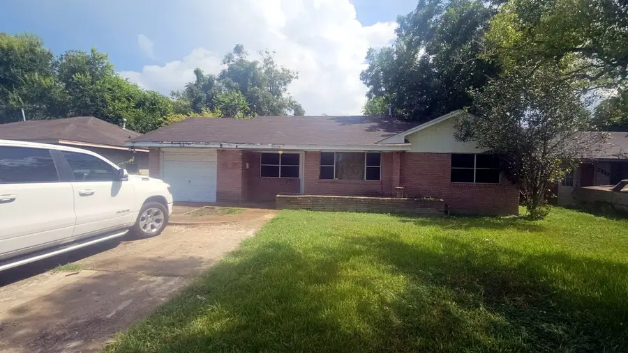 2826 Monticello Drive, Houston, TX 77045 - #2
