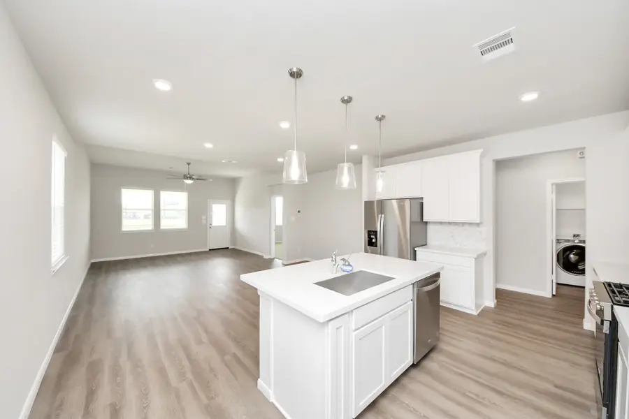 224 Orchard Laurel Drive, Alvin, TX 77511 - Image #2