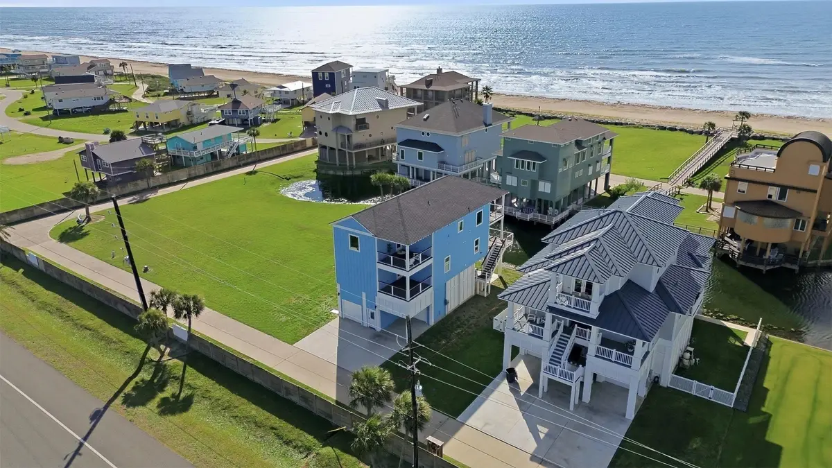 18 Blue Heron Circle, Jamaica Beach, TX 77554 - #1