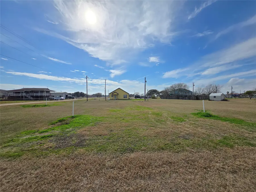 13 Indian Hill Drive, Palacios, TX 77465 - Image #3