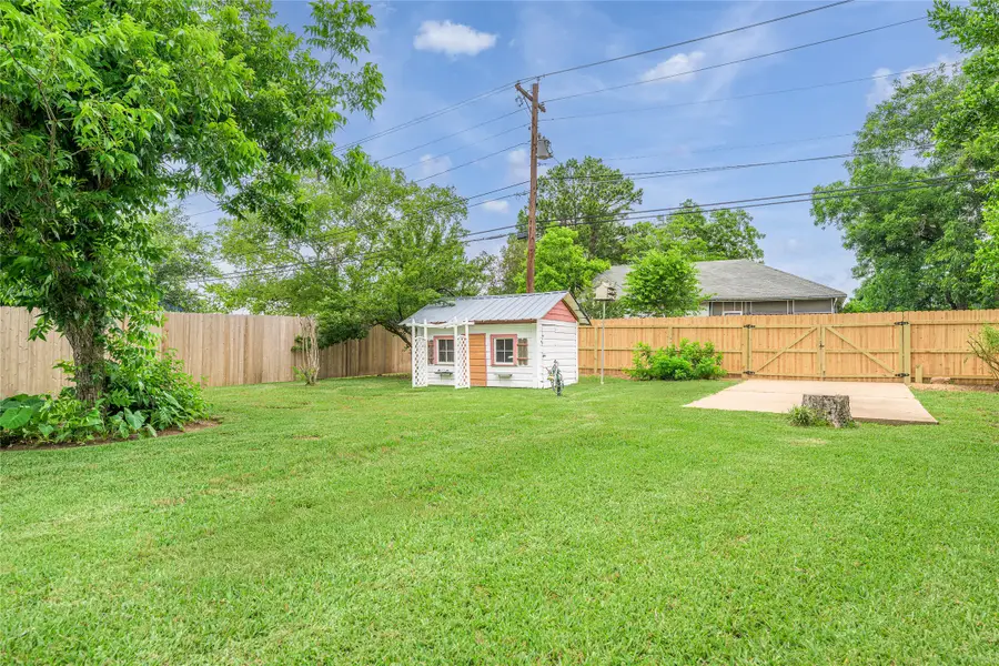1103 Thiel Street, Brenham, TX 77833 - #3