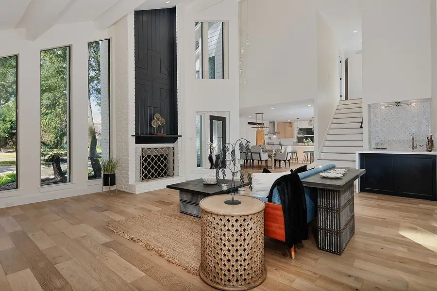 16 Crinkleroot Court, The Woodlands, TX 77380 - Image #3