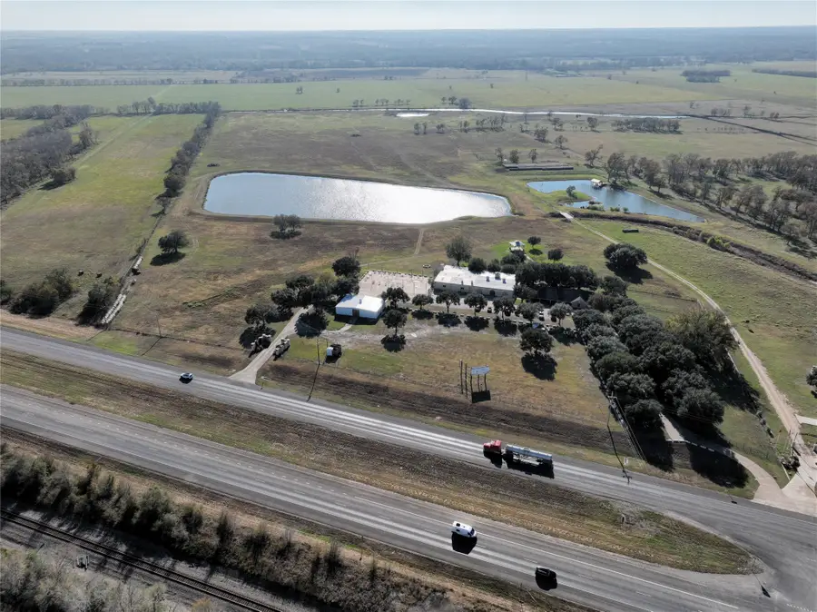 10919 Highway 36, Bellville, TX 77418 - Image #3