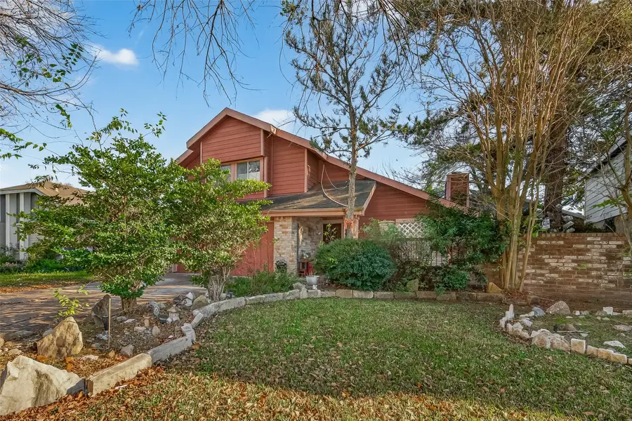 10647 Chapel Hill Drive, Houston, TX 77099 - Image #3