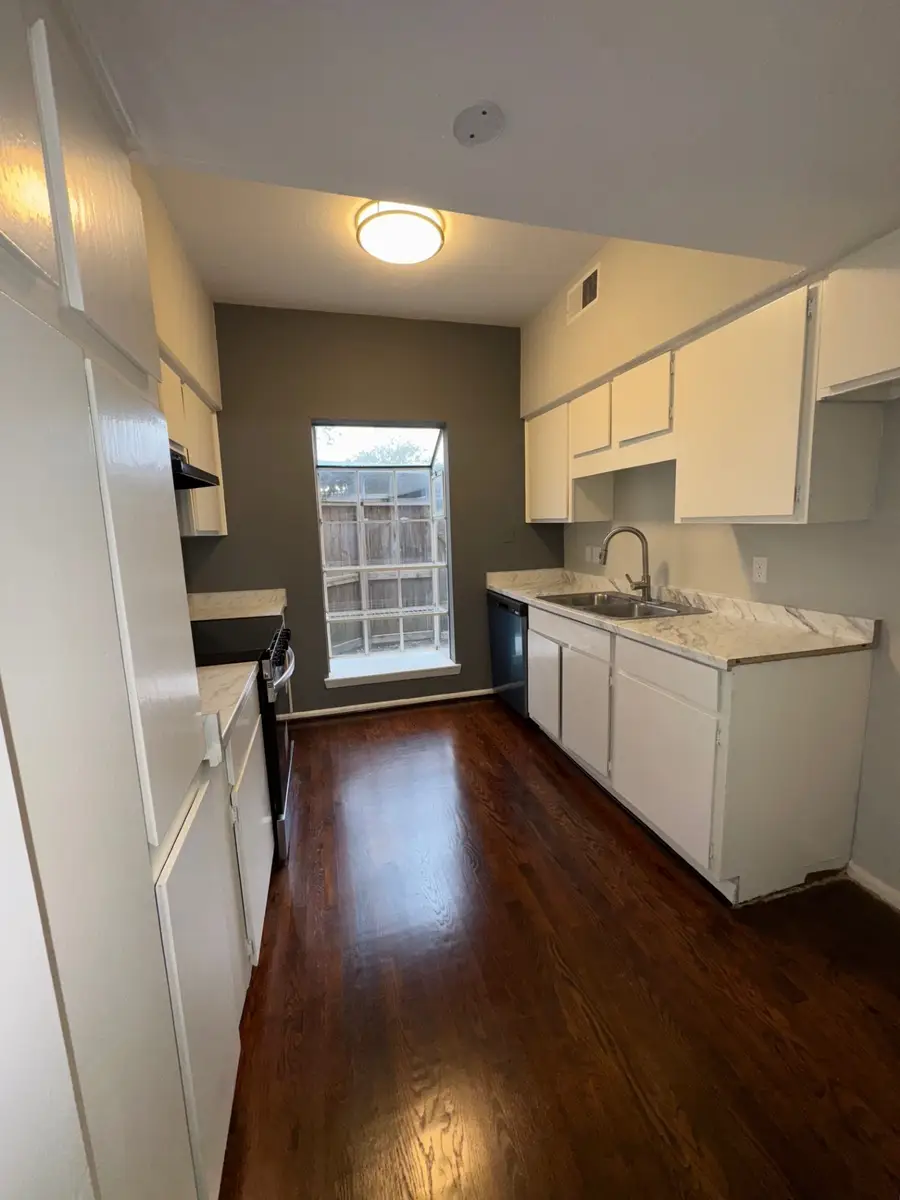 9809 Richmond Avenue #J1, Houston, TX 77042 - #3
