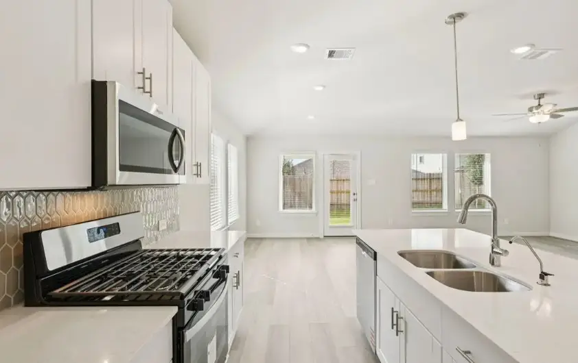 31115 De La Guerra Street, Huffman, TX 77336 - Image #2