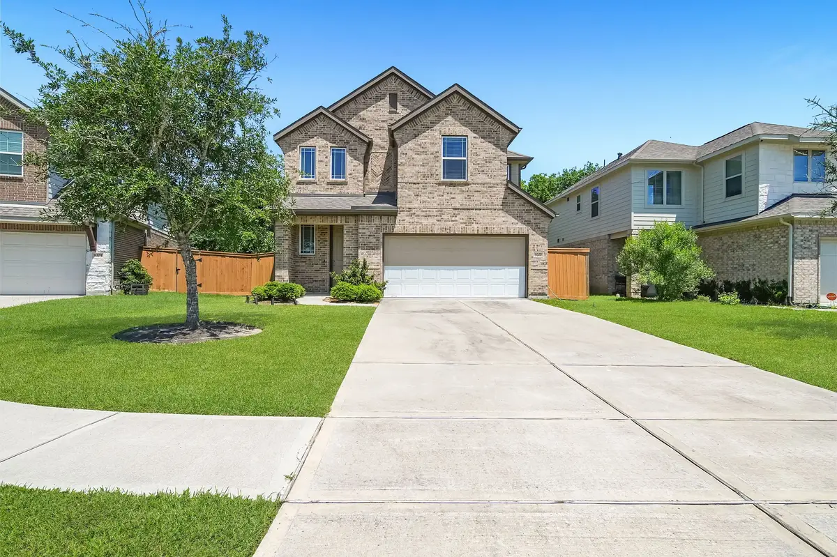 9207 Coleridge Drive, Rosharon, TX 77583 - Image #1
