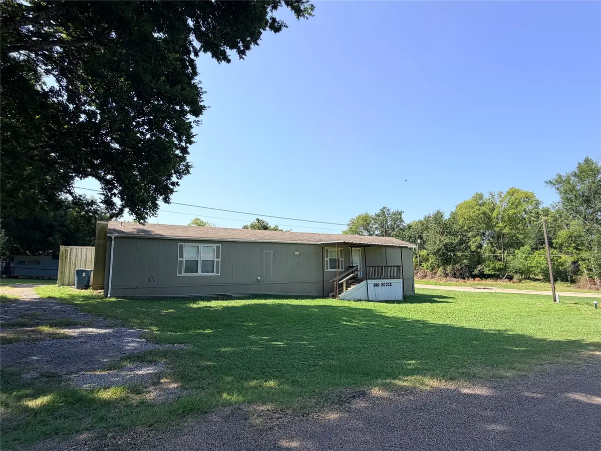 320 Houck Street, Buffalo, TX 75831 - #1