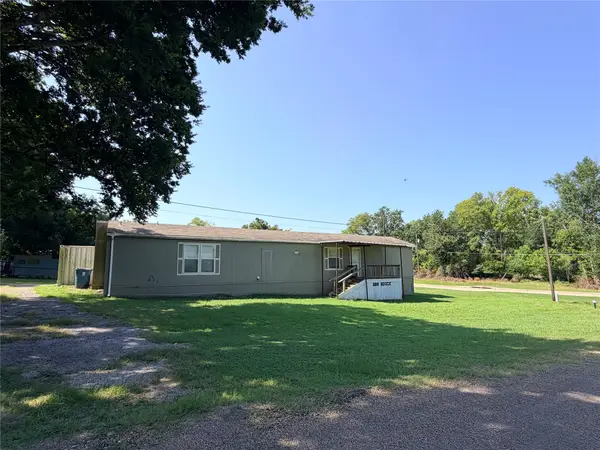 320 Houck Street, Buffalo, TX 75831