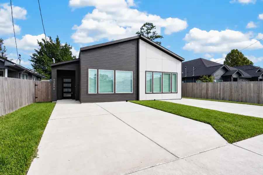 9309 Caddo Road #A/B, Houston, TX 77078 - #2