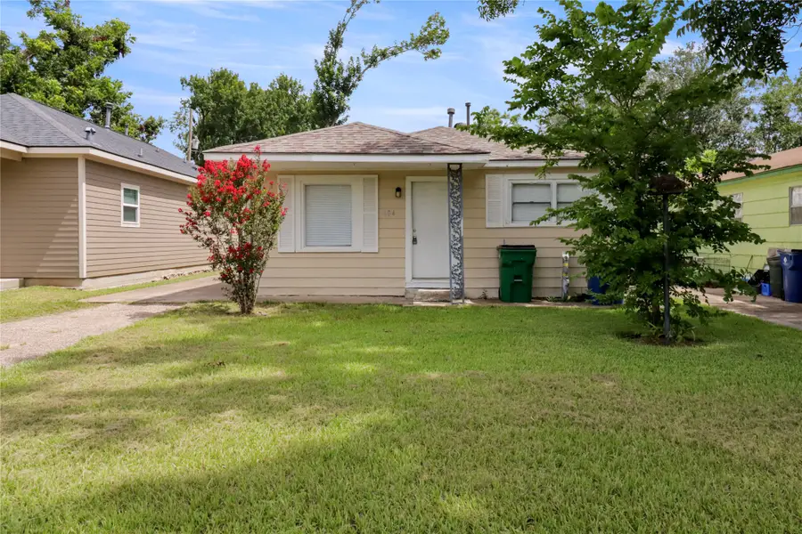 604 W Peach Street, Angleton, TX 77515 - Image #2