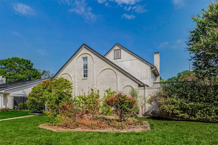 10602 Riverview Drive, Houston, TX 77042 - Image #2