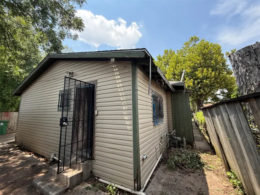 1709 Hussion Street, Houston, TX 77003 - Image #3