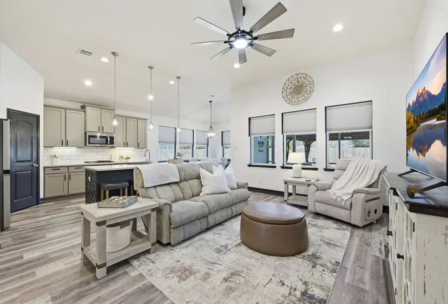 102 Hollow Terrace Court, Tomball, TX 77375 - Image #3