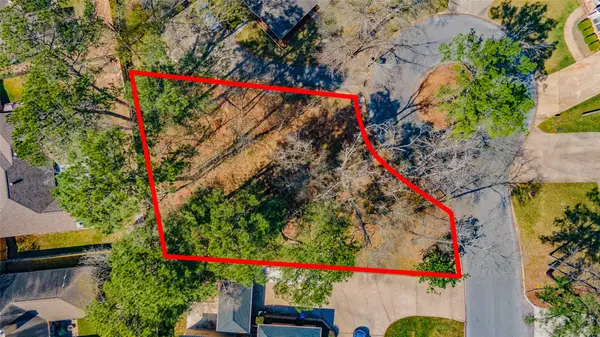 512 Sandy Oaks Drive, Huntsville, TX 77340