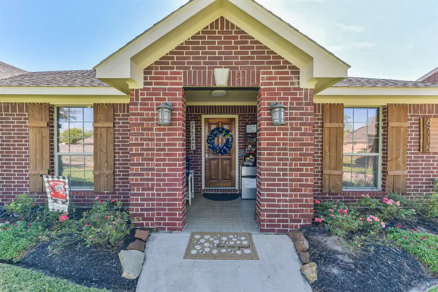 6715 Eagle Run, Manvel, TX 77578 - Image #2