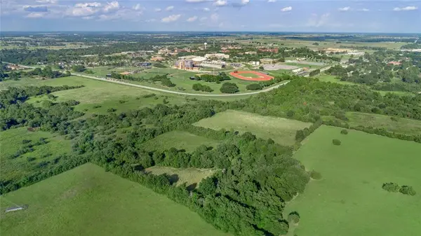 45110 Frontage Road, Prairie View, TX 77446