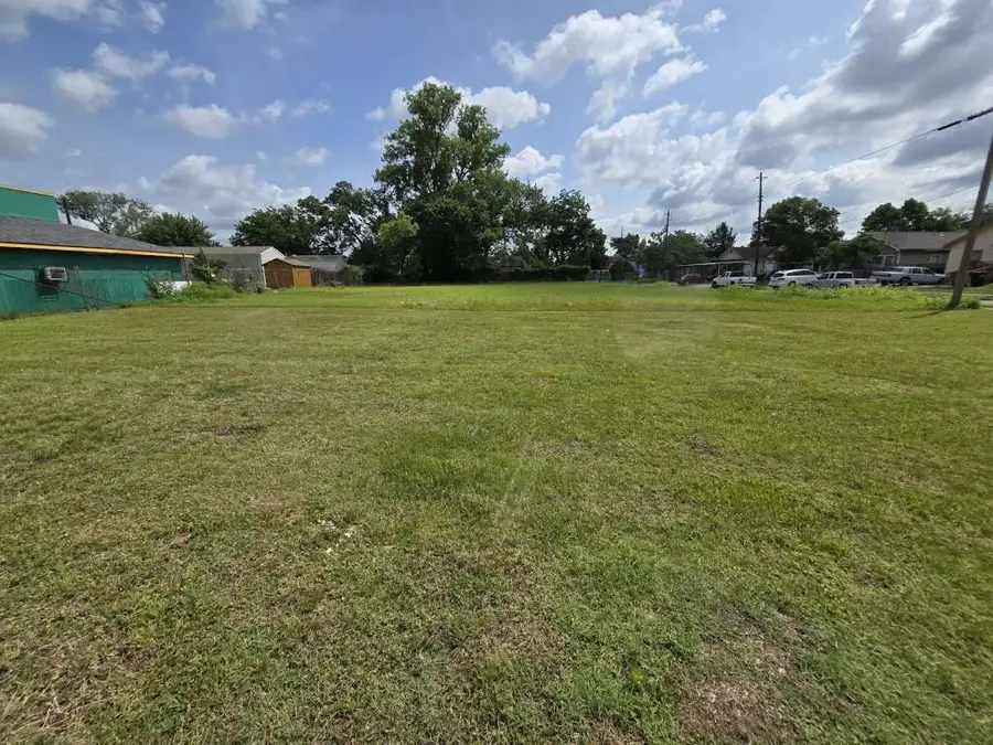 3102 Market Street, Baytown, TX 77520 - #3