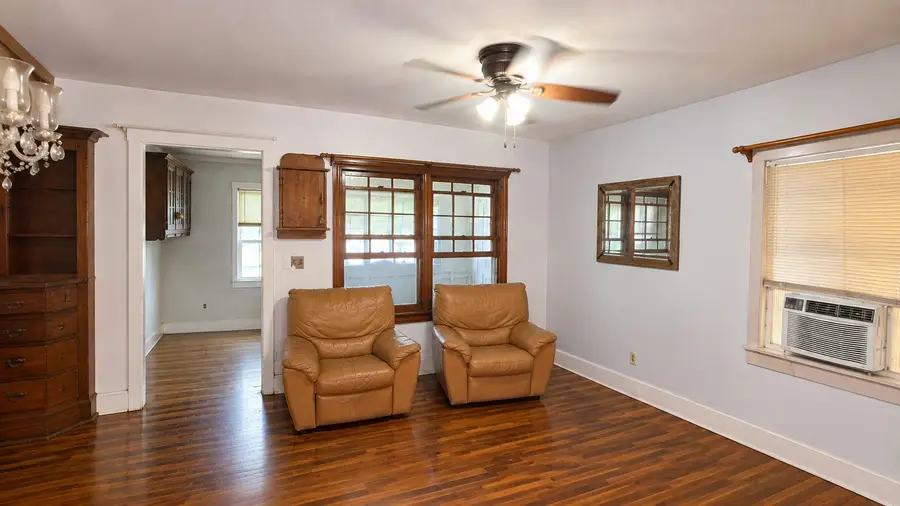 236 E Orchard Street, Clute, TX 77531 - #3