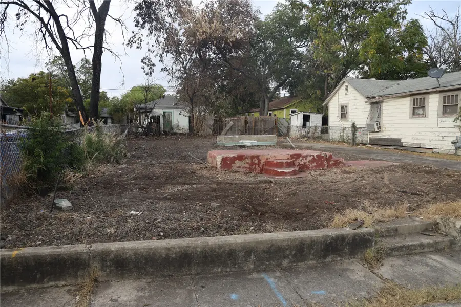 1931 Nolan St Street, San Antonio, TX 78202 - Image #3